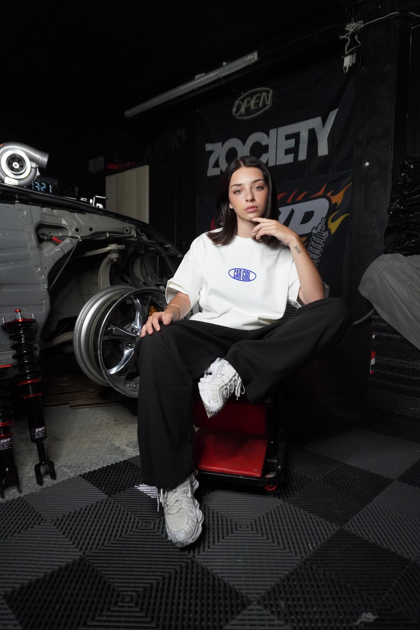 T-SHIRT CAR GIRL