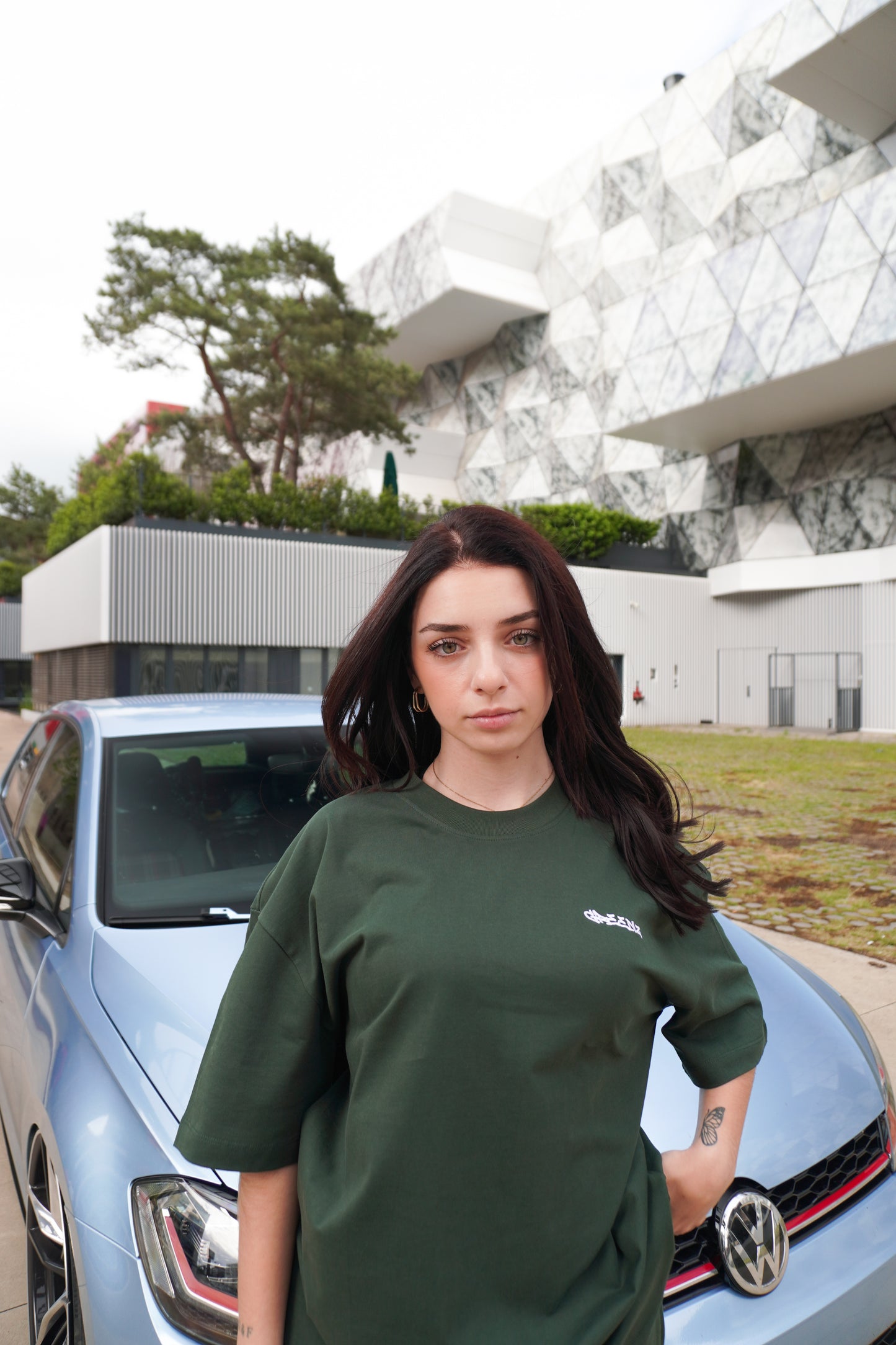 T-SHIRT BRODÉ VERT